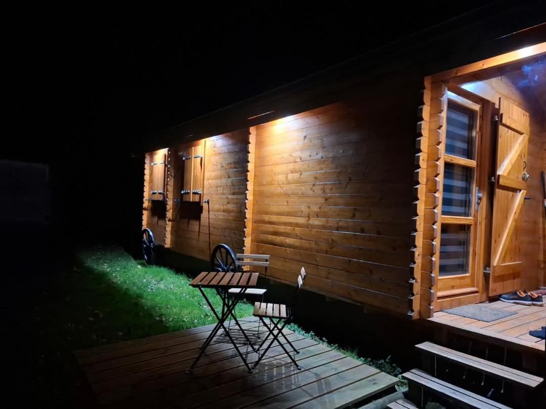 Roulotte La Boheme Est Son Spa En Baie De Somme Arrest Exterior foto